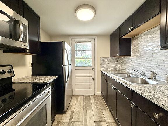 4th image of 2 N Fernwood Ave APT 23