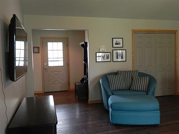 4th image of 408 Mineral Ave