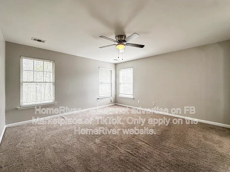 780 Cedar Loop — Photo 11