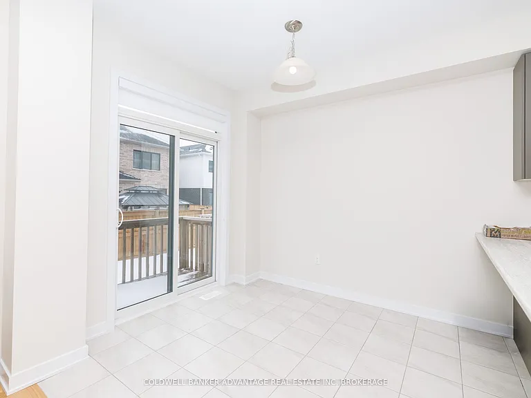 55 Rowlock St — Photo 15