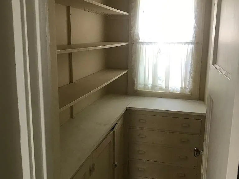 N Hawley Rd — Photo 9