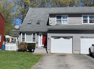 114 Santoro Rd, Worcester, MA 01606