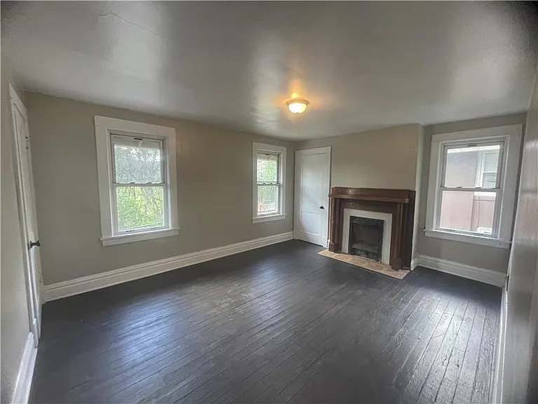 466 Hill St — Photo 12