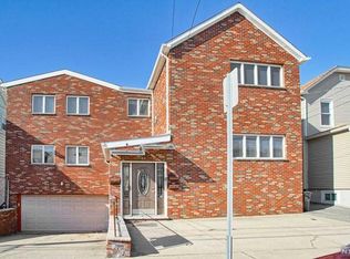 451 9th St #A, Fairview, NJ 07022