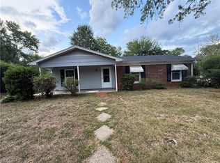1 Preyer Ct, Greensboro, NC 27405