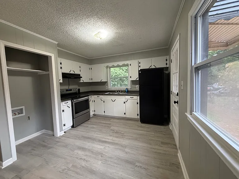 118 Crestmont Dr — Photo 3