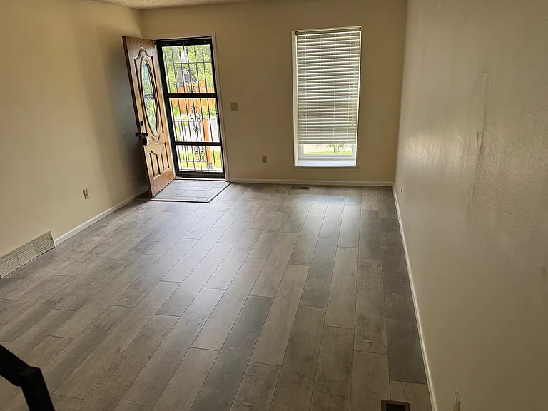 19866 E Batavia Dr — Photo 5