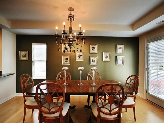 Bercley Woods Dining Room