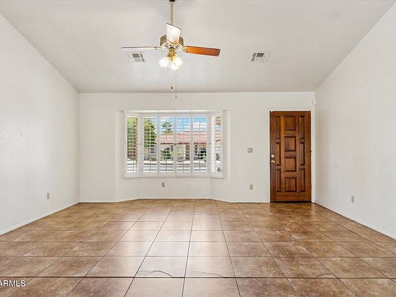 3rd image of 5852 E ENROSE Street