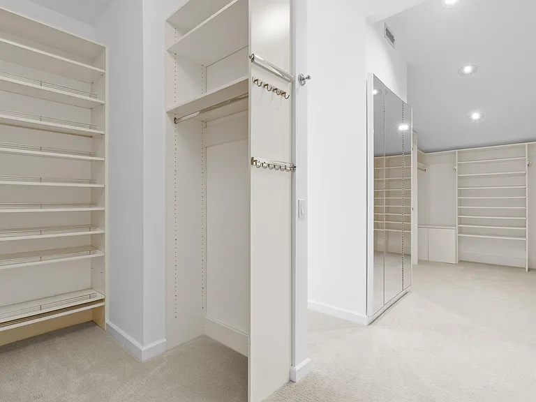 715 Bayside Dr — Photo 33