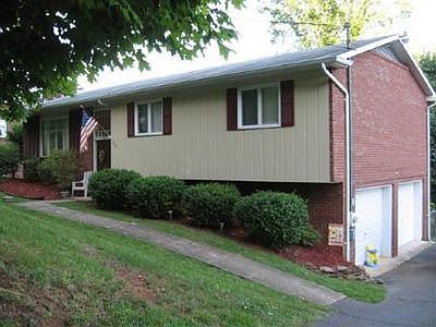 1st image of 949 Beechwood Dr