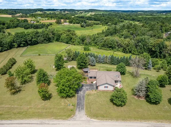 E5782 Old Town Hall Rd, Reedsburg, WI 53959