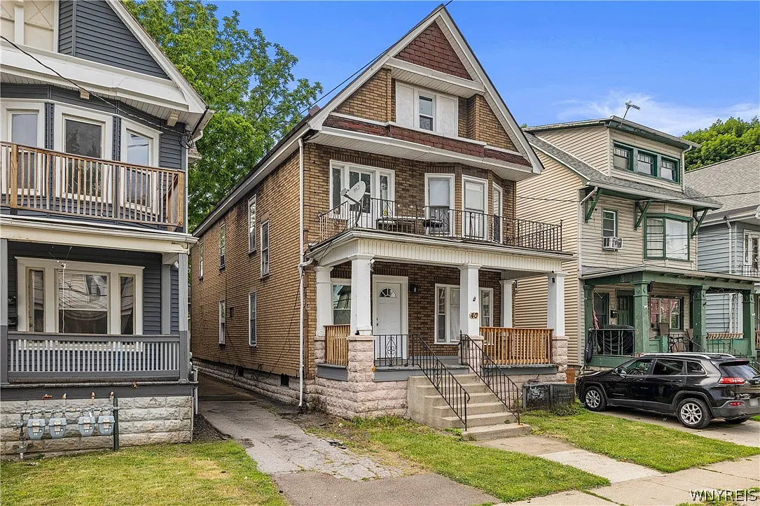 3 bed, 1.0 bath, 2544 sqft, $1,350 — Photo 3