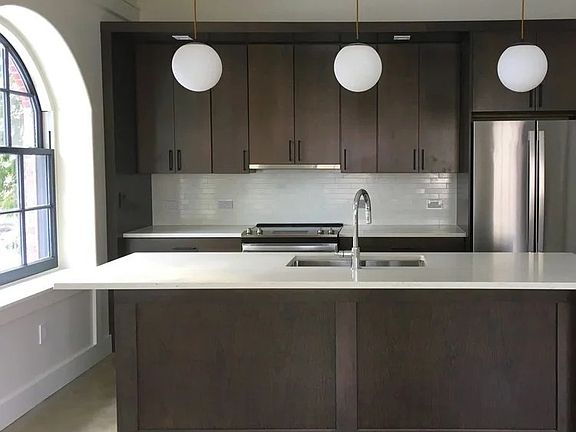 2nd image of 50 Round Hill Rd #3