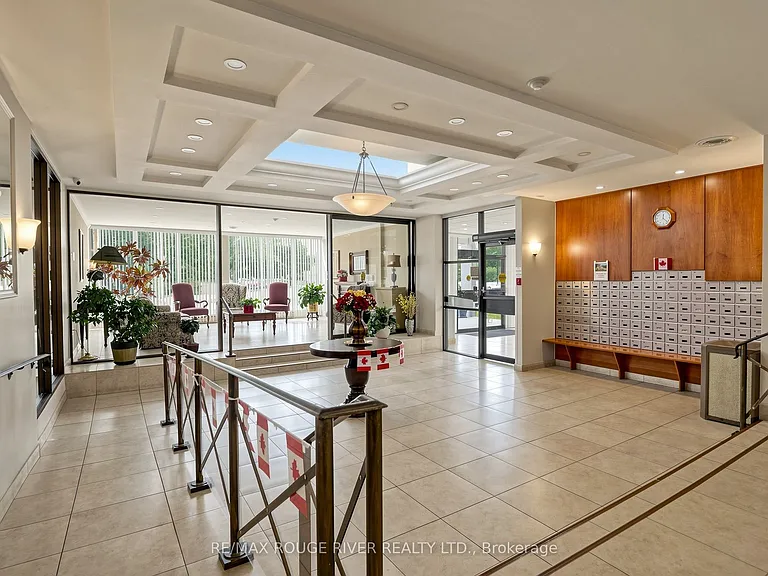 92 Church St S #1106 — Photo 4