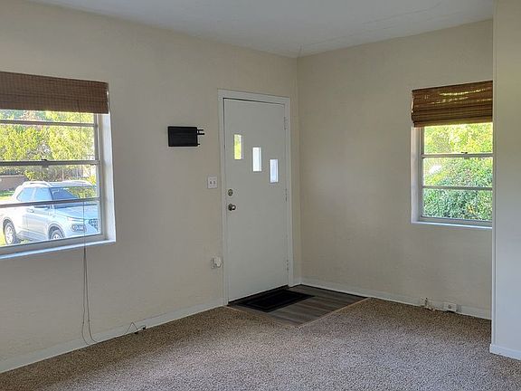 3rd image of 493 Lake Howard Dr APT A-b