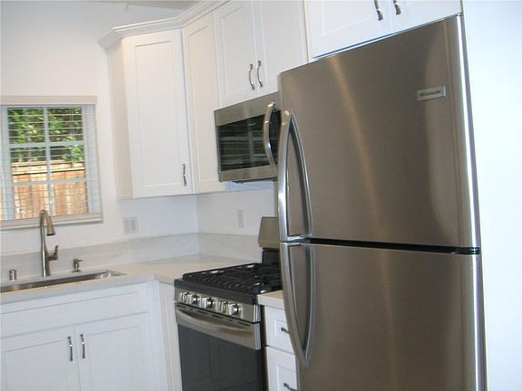5th image of 4838 Topanga Canyon Blvd