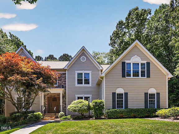 2nd image of 104 Beeston Ct