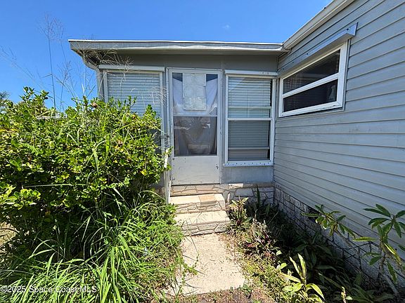 4th image of 1161 Waterway Dr