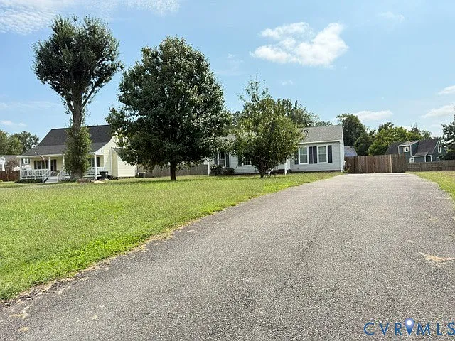 7434 Shire Pkwy