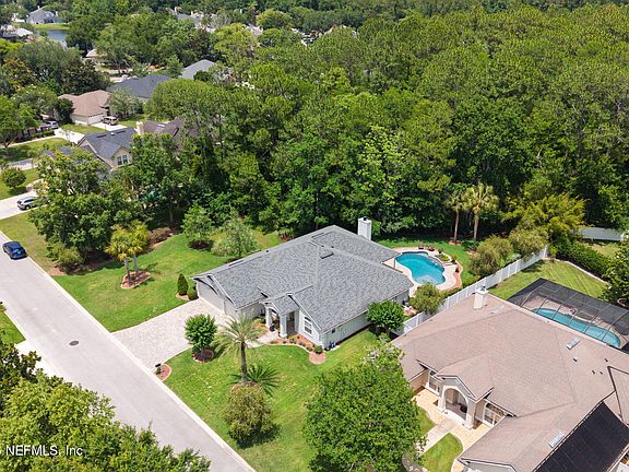 3rd image of 2608 PECAN Place
