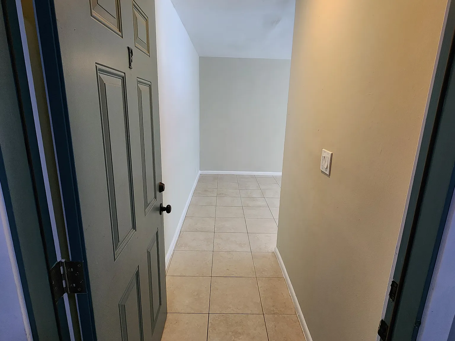 2 bed, 1.0 bath, 850 sqft, $1,800 — Photo 3