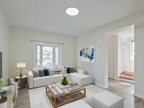 44 W 34th St, Bayonne, NJ 07002