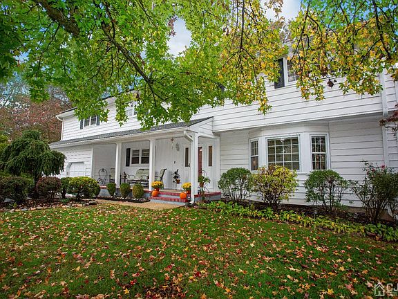 4th image of 995 Schweitzer Pl