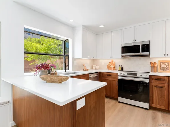 721 Summersong Ln, Encinitas, CA 92024