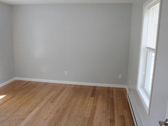 2nd image of 23C Pine St #23C