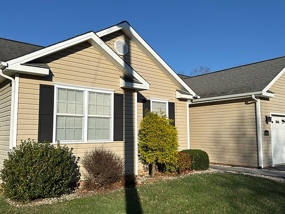 2nd image of 1986 Peakland Dr