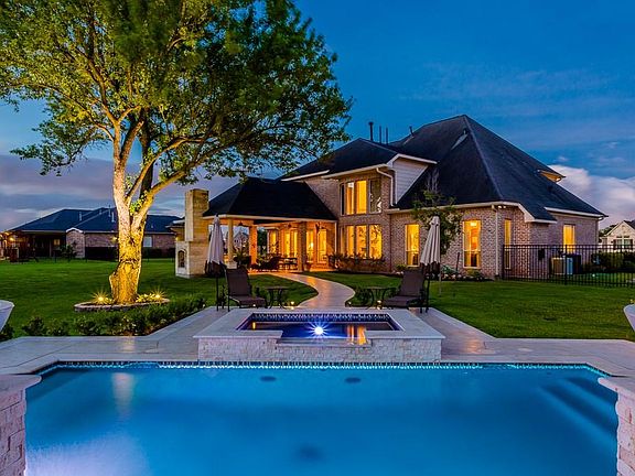 3rd image of 3919 Paseo Campanario Dr