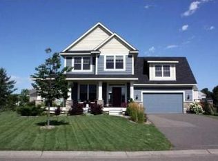 4520 Heritage Pkwy N, Hugo, MN 55038