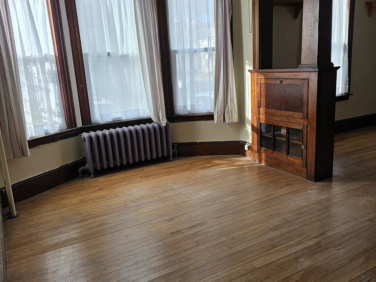 179 College St #3 — Photo 20