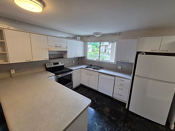 5th image of 2719 Poelua St