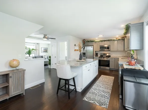 31 Orchard St #A, Haverhill, MA 01830