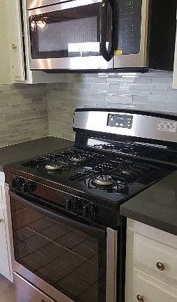 2nd image of 11728 Dorothy St APT 306