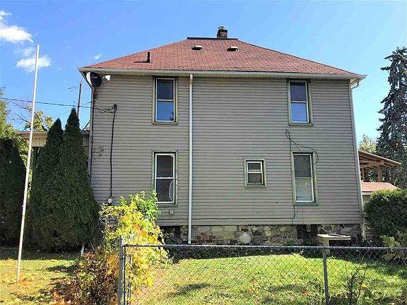 5th image of 125 W Beecher St
