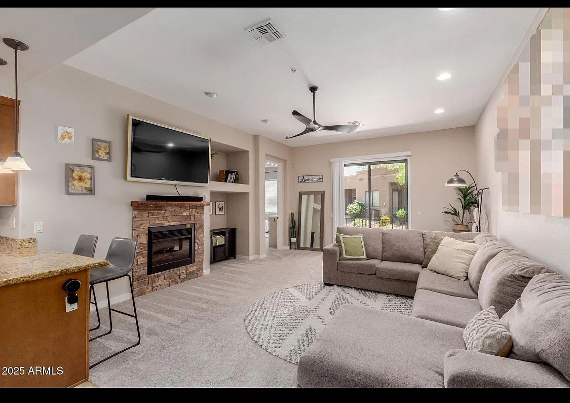 1 bed, 1147 sqft, $1,995 — Photo 2