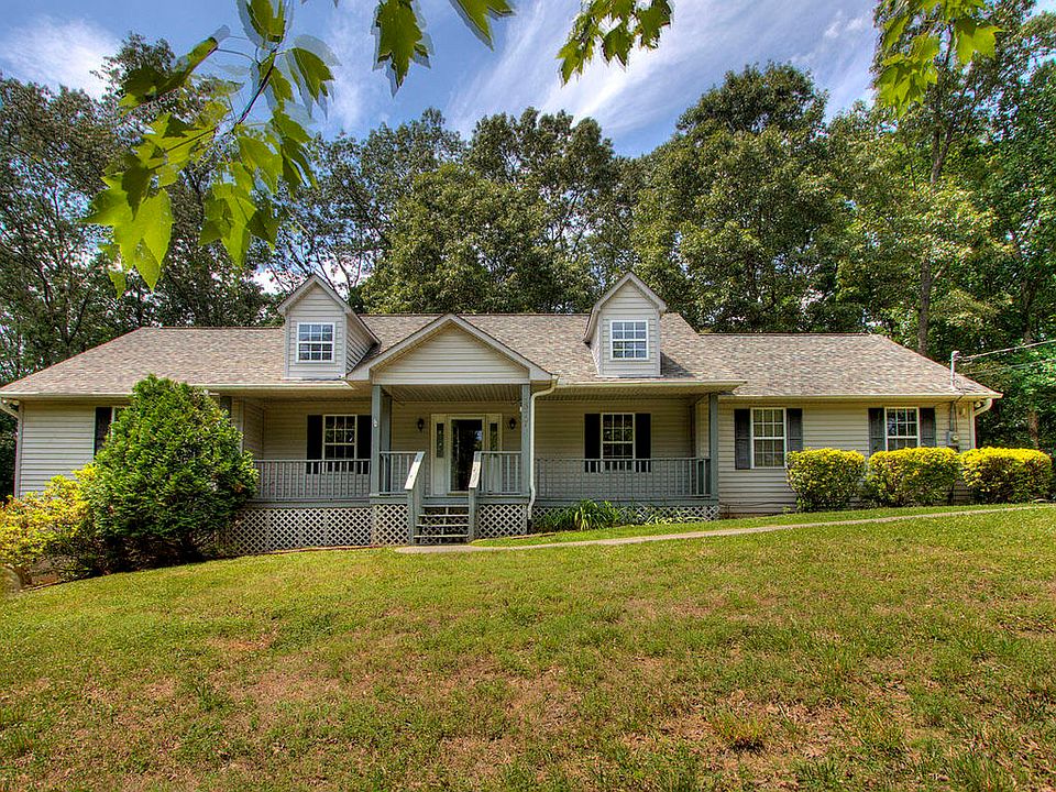 1st image of 1577 Forest Heights Cir