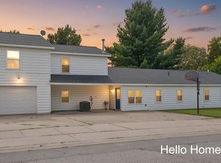 415 Grand Rapids St, Middleville, MI 49333