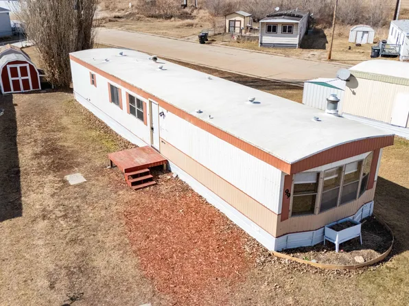 99 W Gateway Trl, Mandan, ND 58554