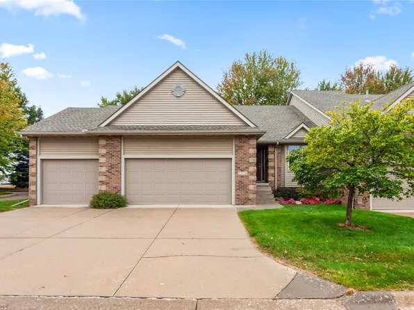 2376 NW 163rd St, Clive, IA 50325