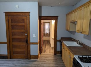 976 Reaney Ave #A, Saint Paul, MN 55106