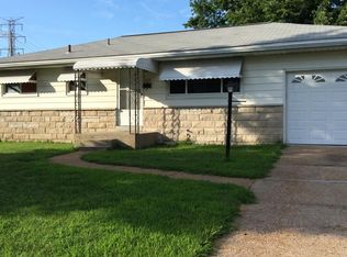 515 Myrtle Dr, Florissant, MO 63031