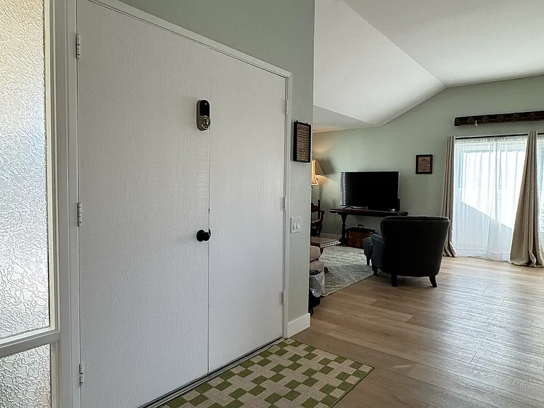 1610 Tam O Shanter Plz — Photo 23