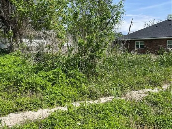 2513 Monticello St, New Orleans, LA 70117