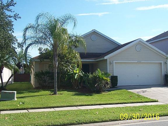 2nd image of 2702 Willow Glen Cir
