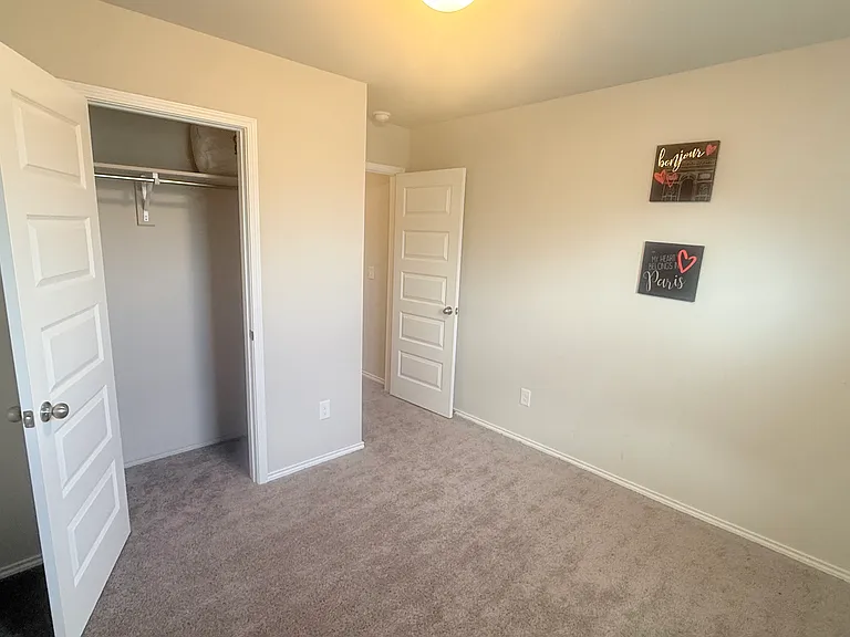 839 W Judy Dr — Photo 24
