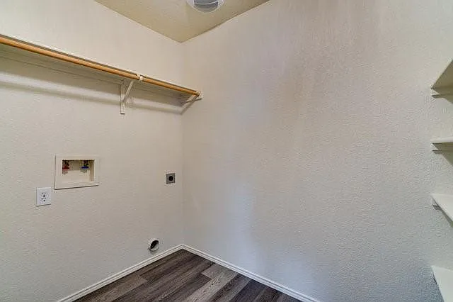 3 bed, 1597 sqft, $2,295 — Photo 3